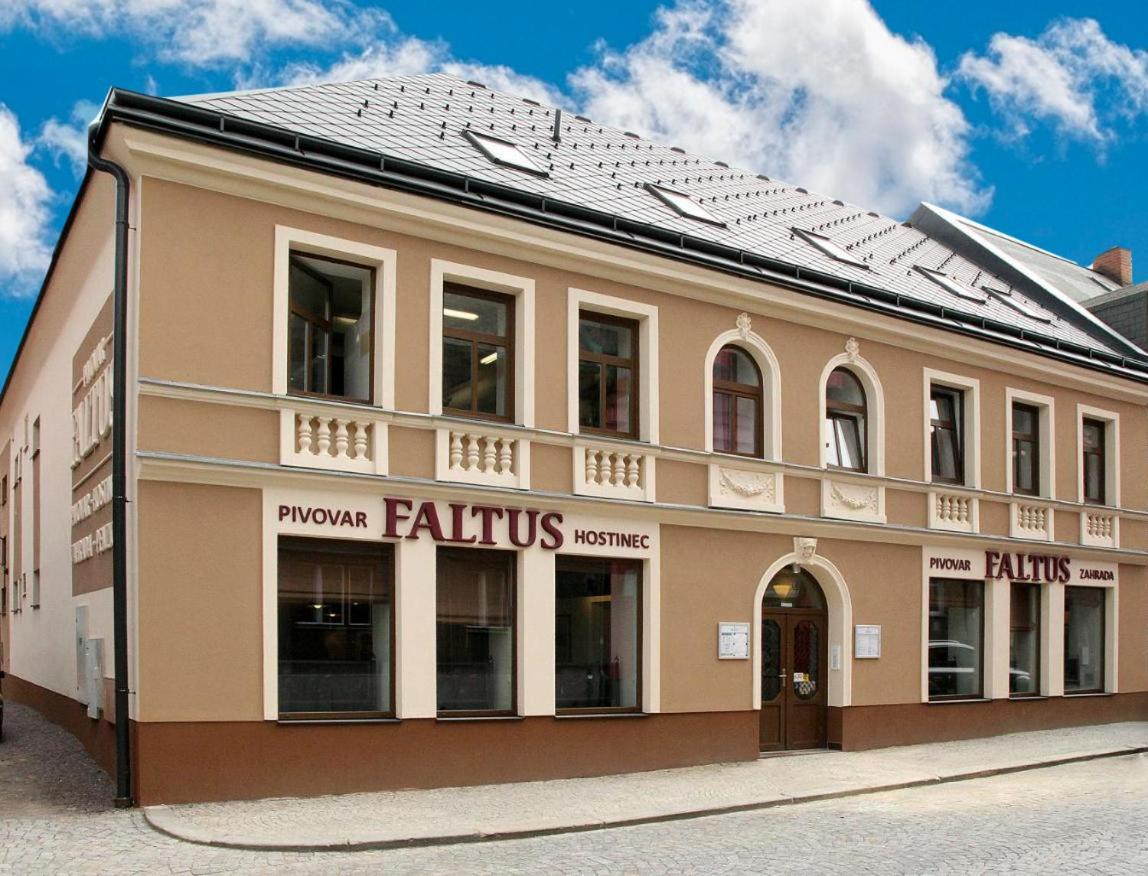 Pivovar A Restaurace Faltus Ceska Trebova Exteriér fotografie
